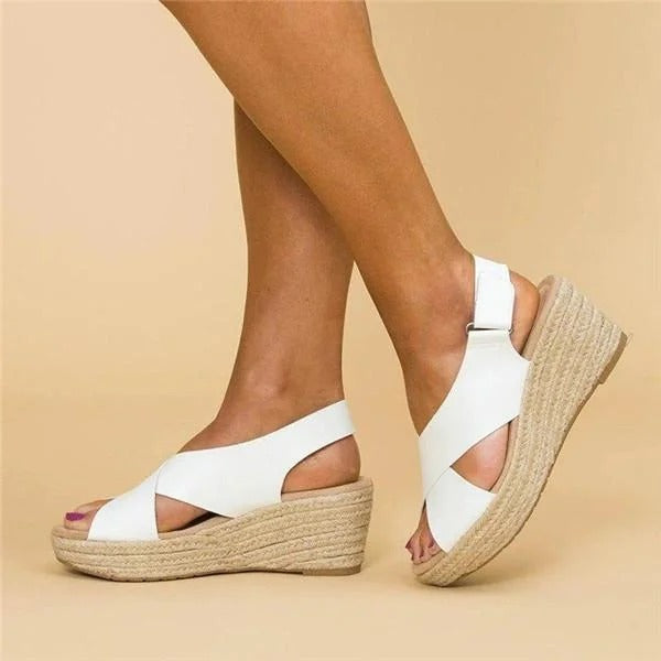 Dámské kožené sandály na klínku typu espadrilles s překříženými pásky