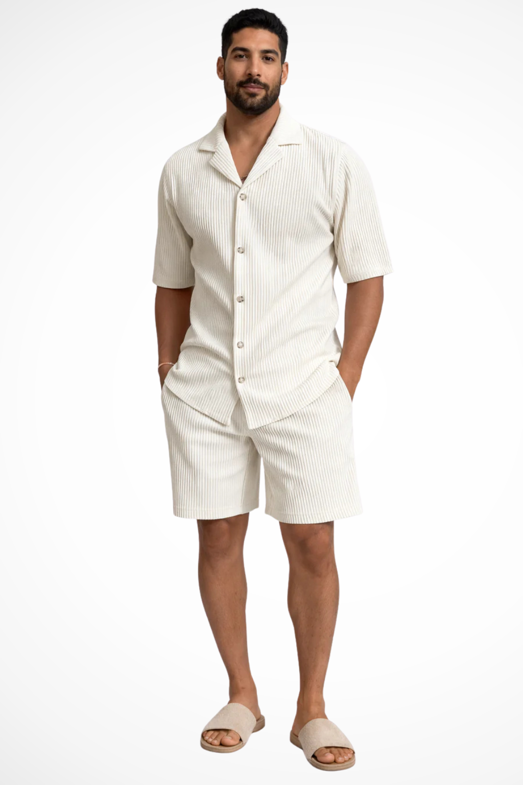 Conjunto de duas peças para homem com camisa de manga curta e calções