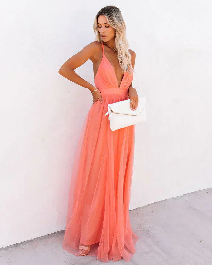 Vestido Largo de Gasa con Escote en V Profundo y Espalda Descubierta con Tirantes