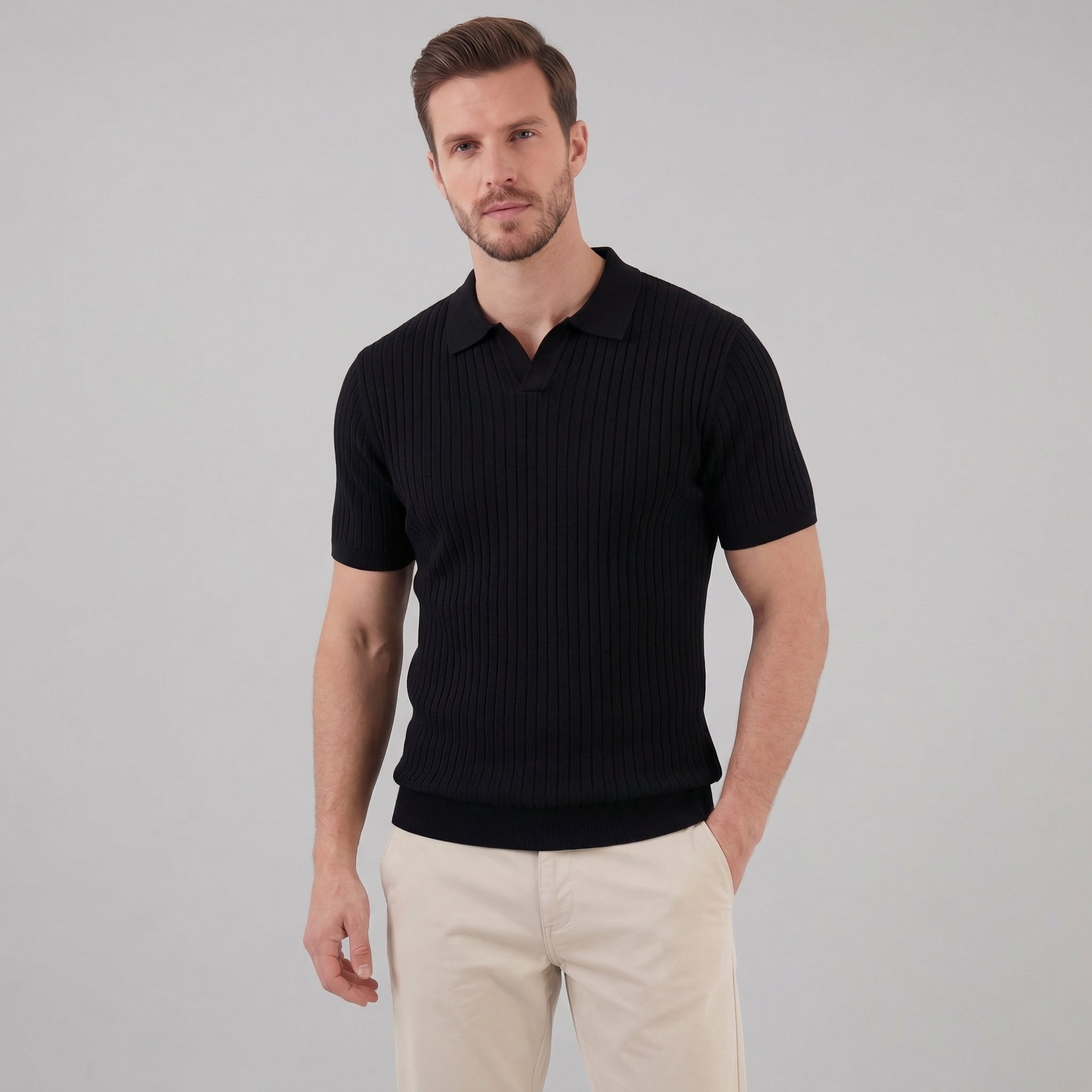 Polo para hombre de punto acanalado con cuello en v y manga corta — casual