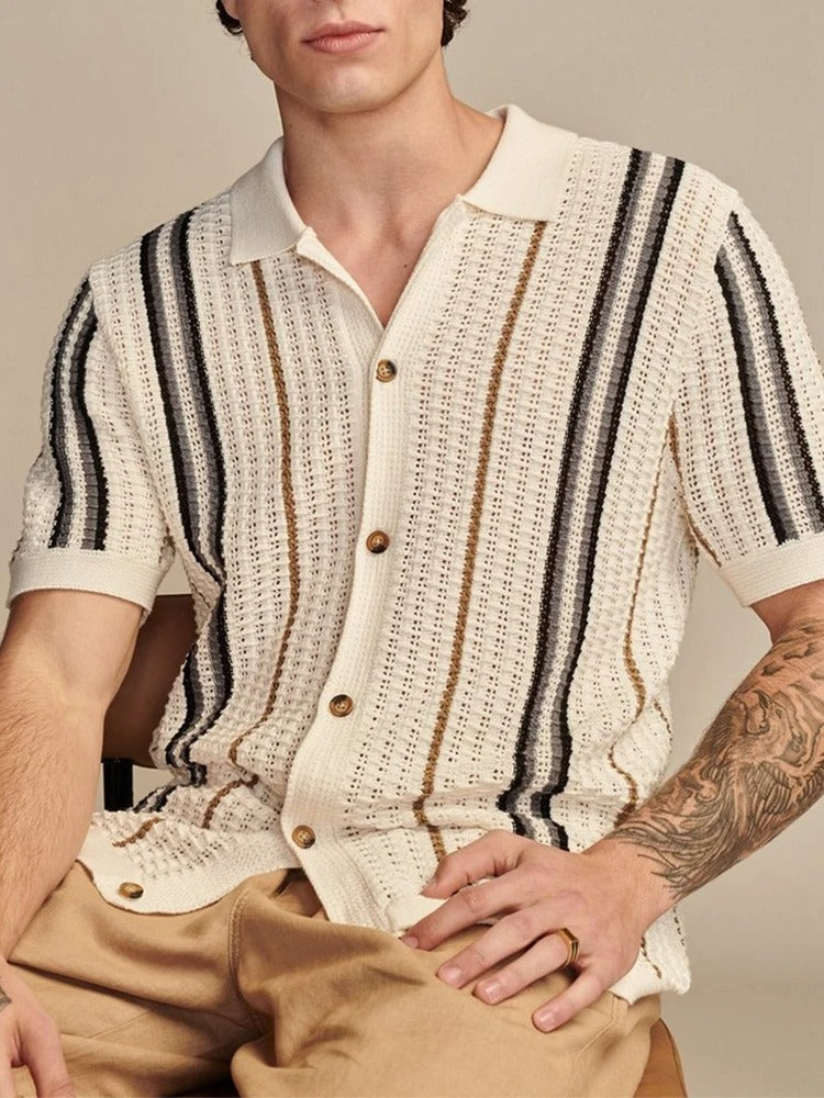 Polo a maglia traforata da uomo con righe e bottoni — vacanze