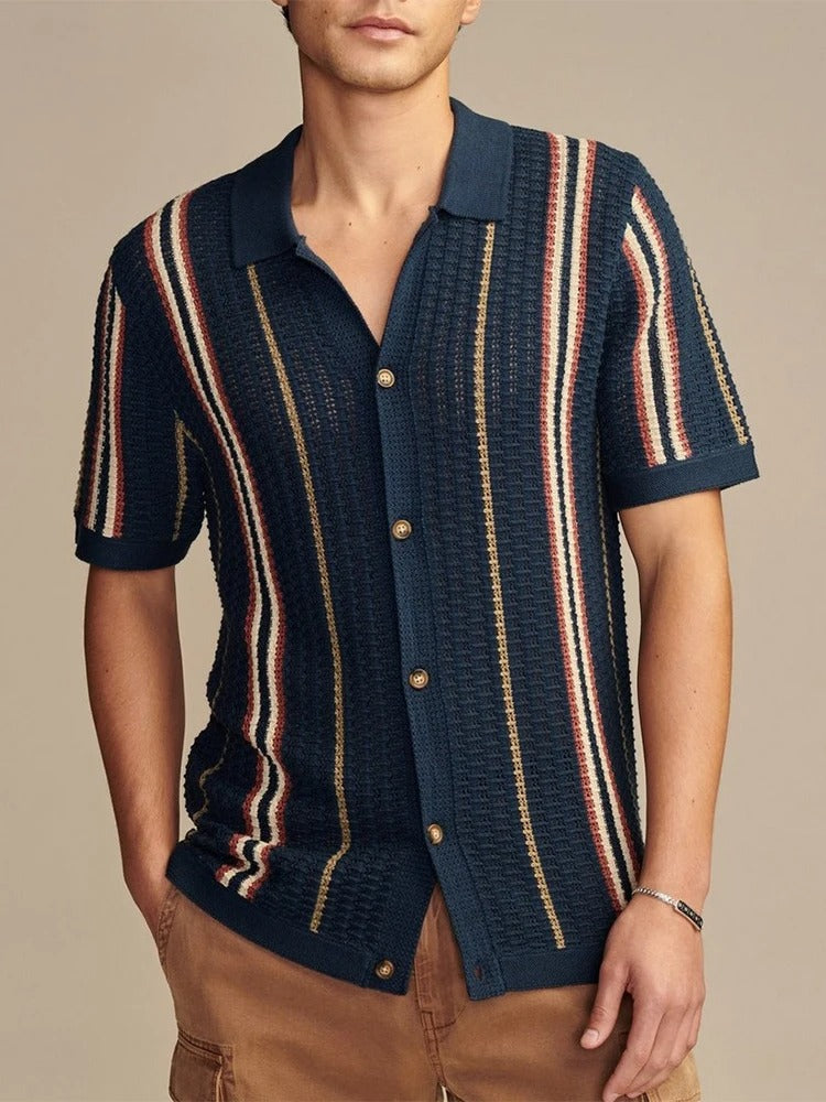 Polo a maglia traforata da uomo con righe e bottoni — vacanze