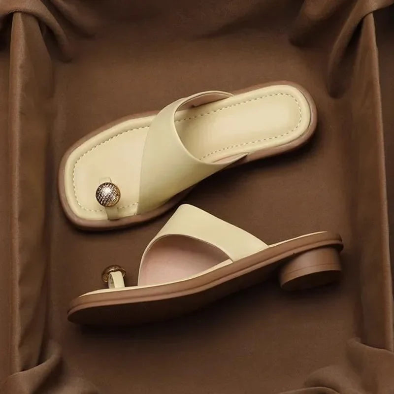 Women's leather sandals — Square toe and ring detail for summer