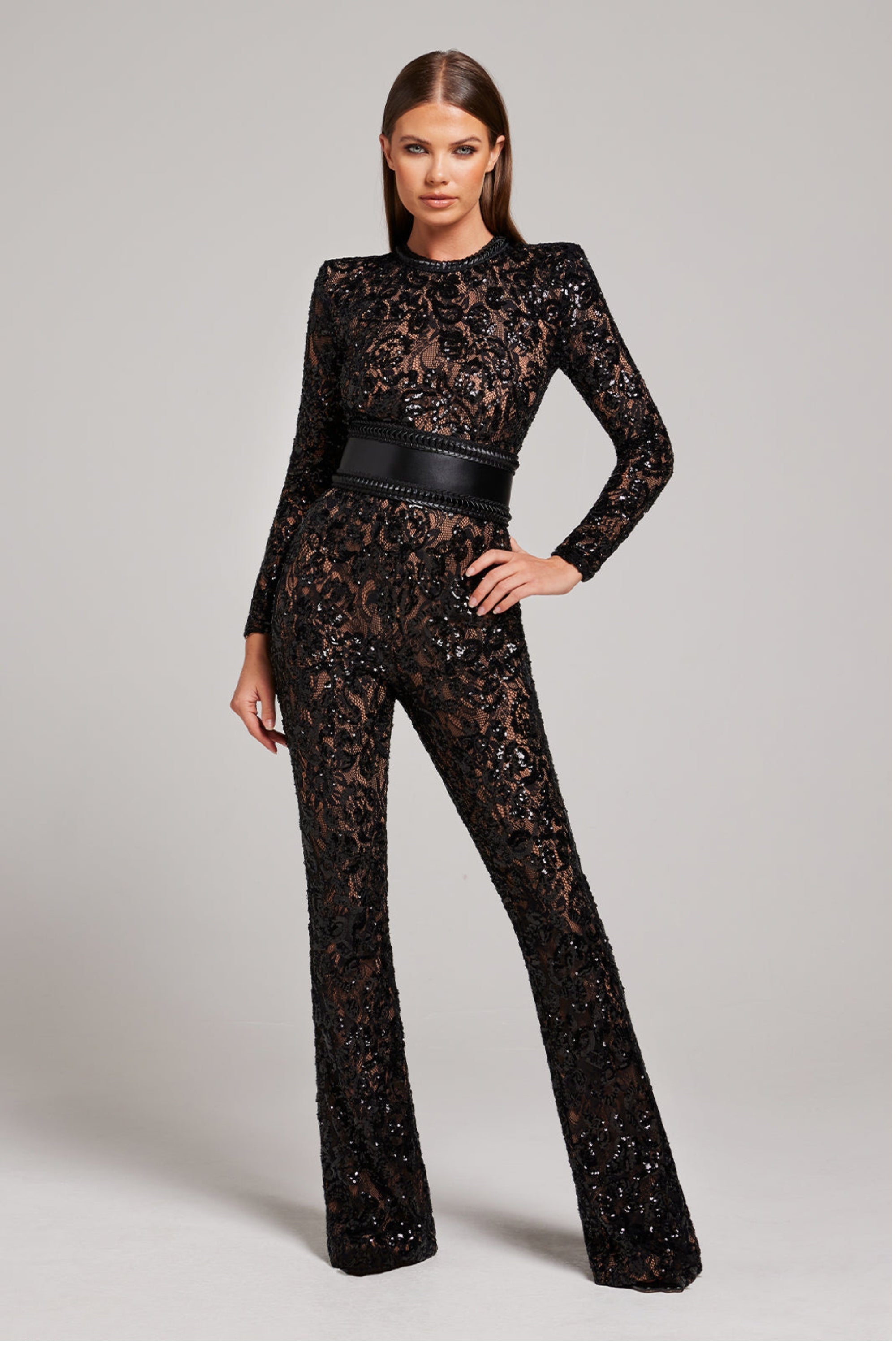 Combinaison en dentelle à manches longues avec pantalon à jambes larges pour femme