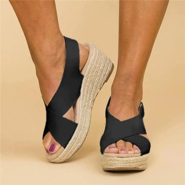 Dámské kožené sandály na klínku typu espadrilles s překříženými pásky