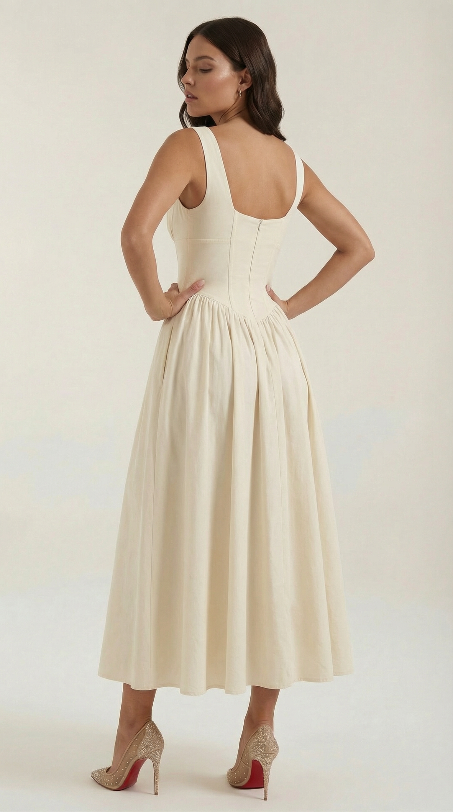Robe midi décolletée en V profond taille haute avec dos nu pour femme