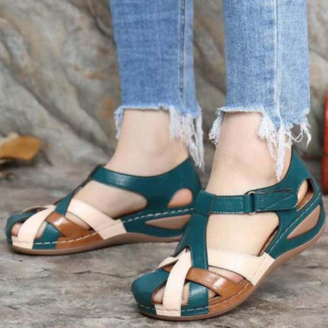 Sandale din Piele pentru Femei cu Design de Curele Împletite și Talpă Flexibilă