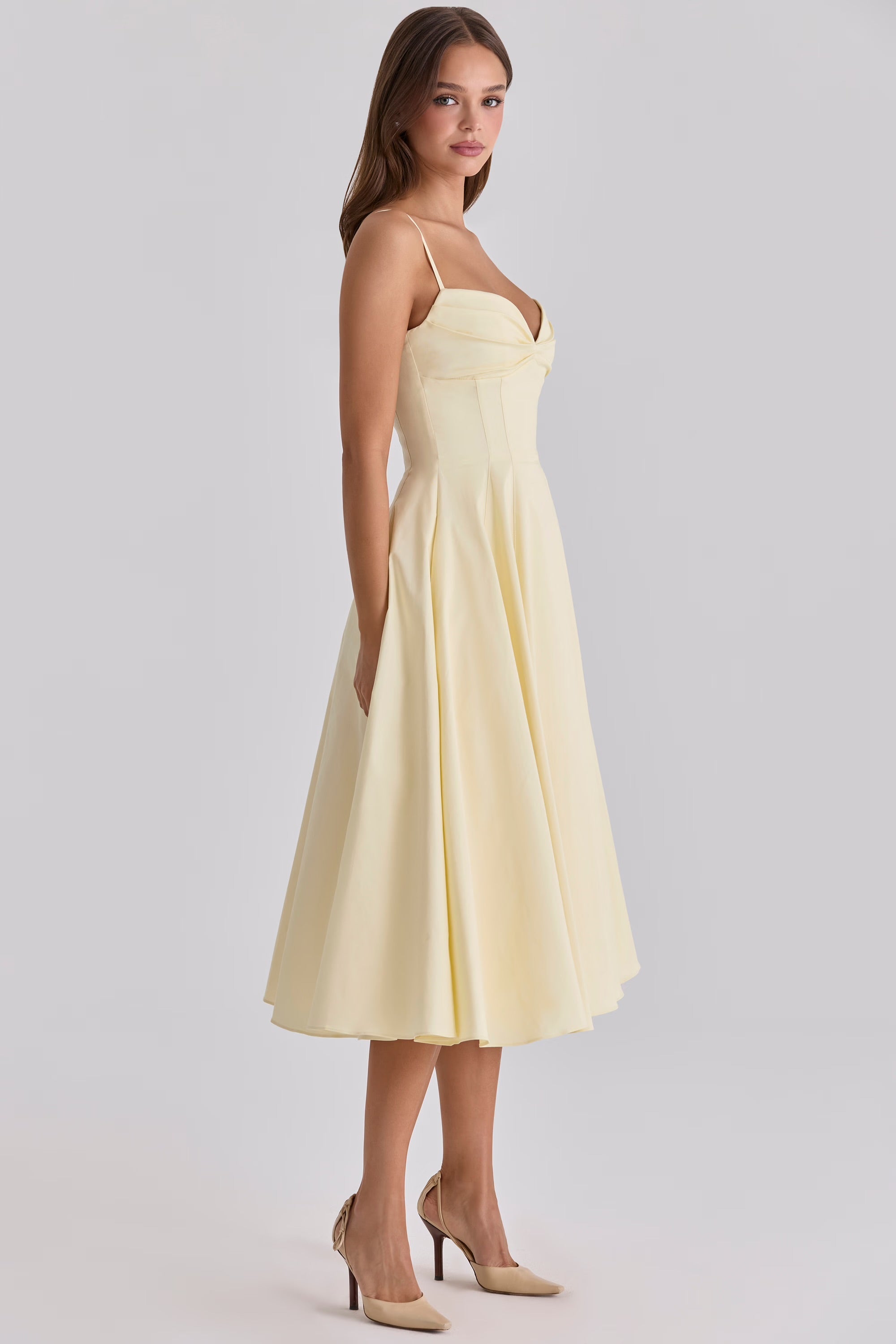 Vestido midi de algodón — tirantes ajustables y bolsillos laterales