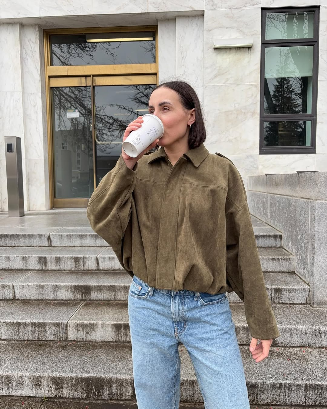 Veste en suédine avec fermeture éclair et col classique à coupe décontractée pour femme