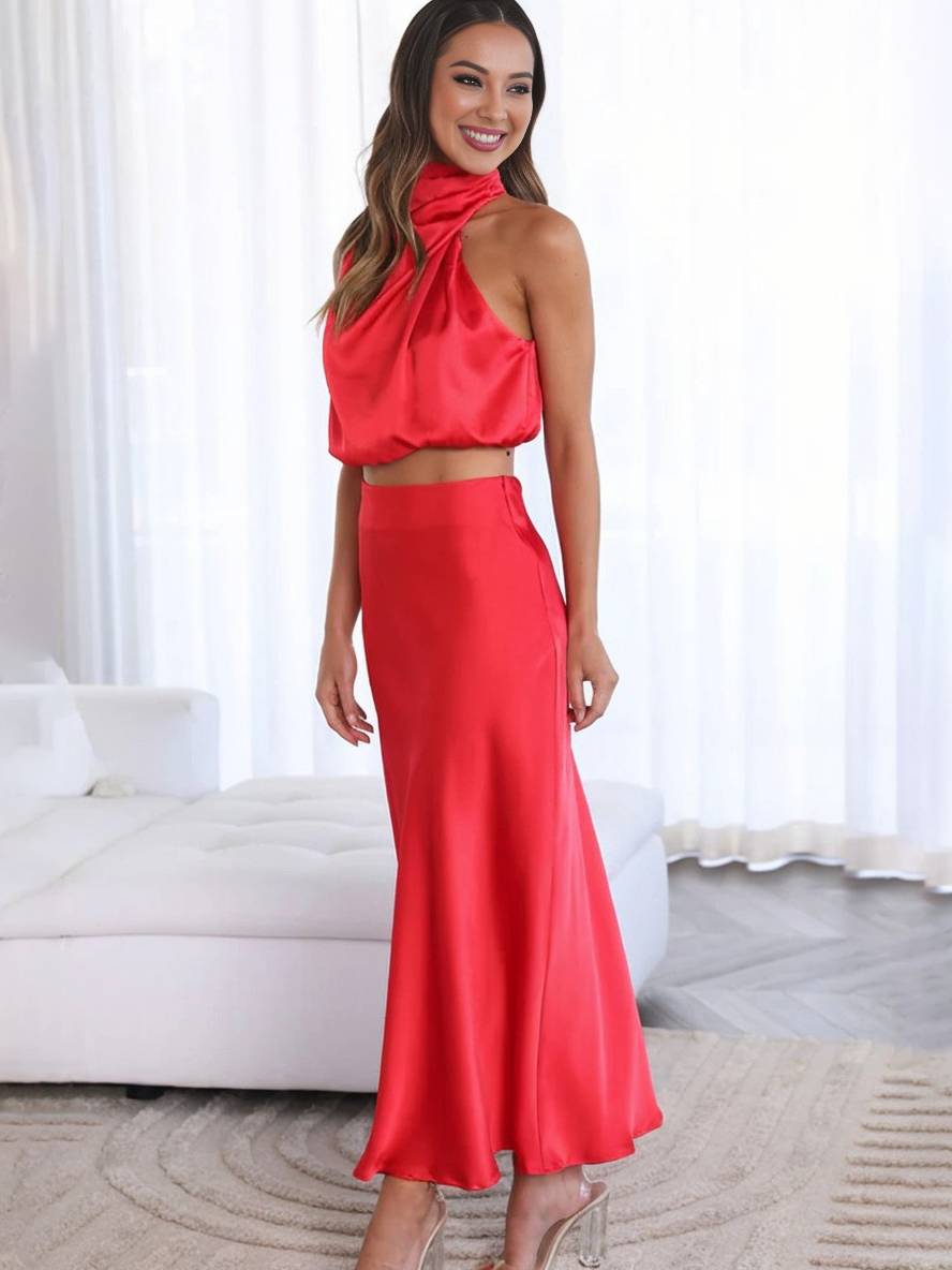 Set de două piese pentru femei cu top halter din satin și fustă maxi