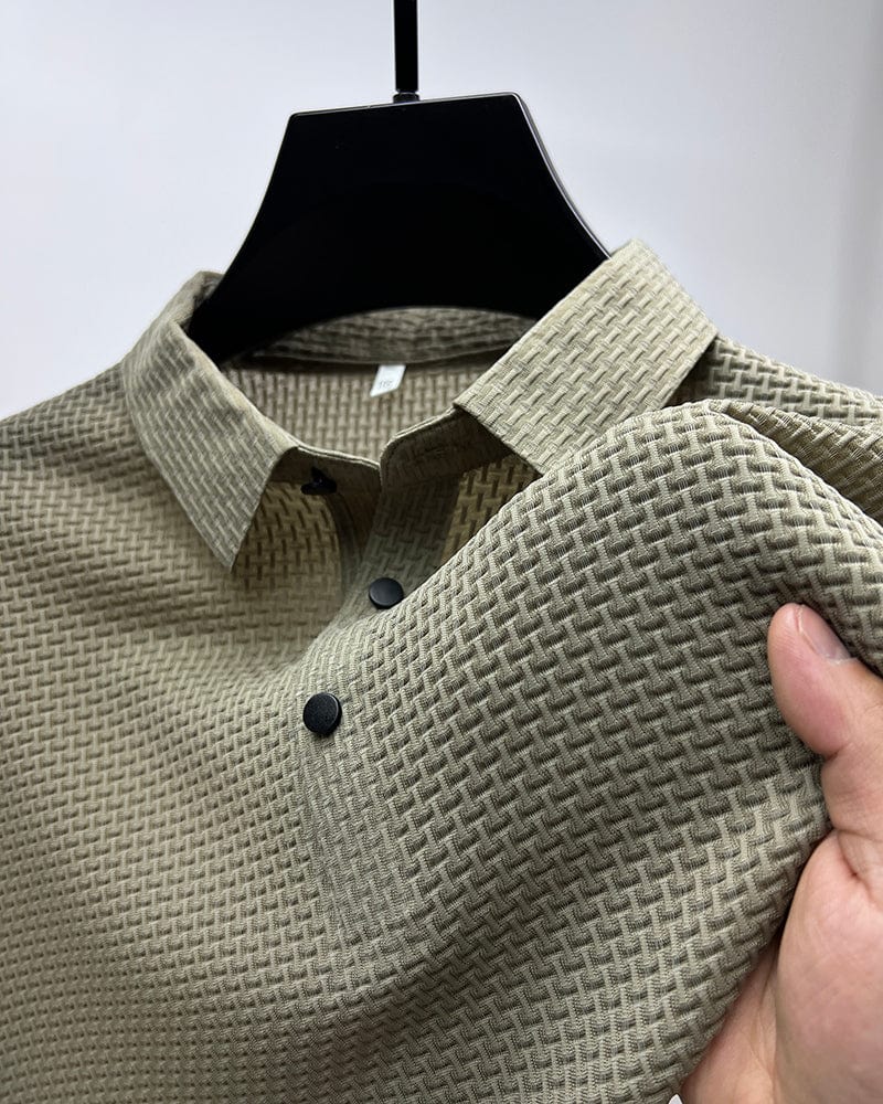 Polo de hombre con textura microestructurada y botones — business casual