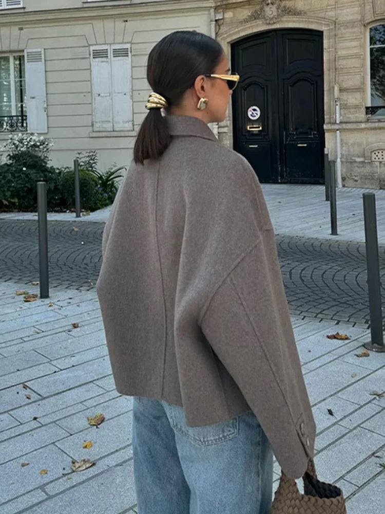 Abrigo de Mezcla de Lana para Mujer con Cuello Clásico y Cierre Frontal