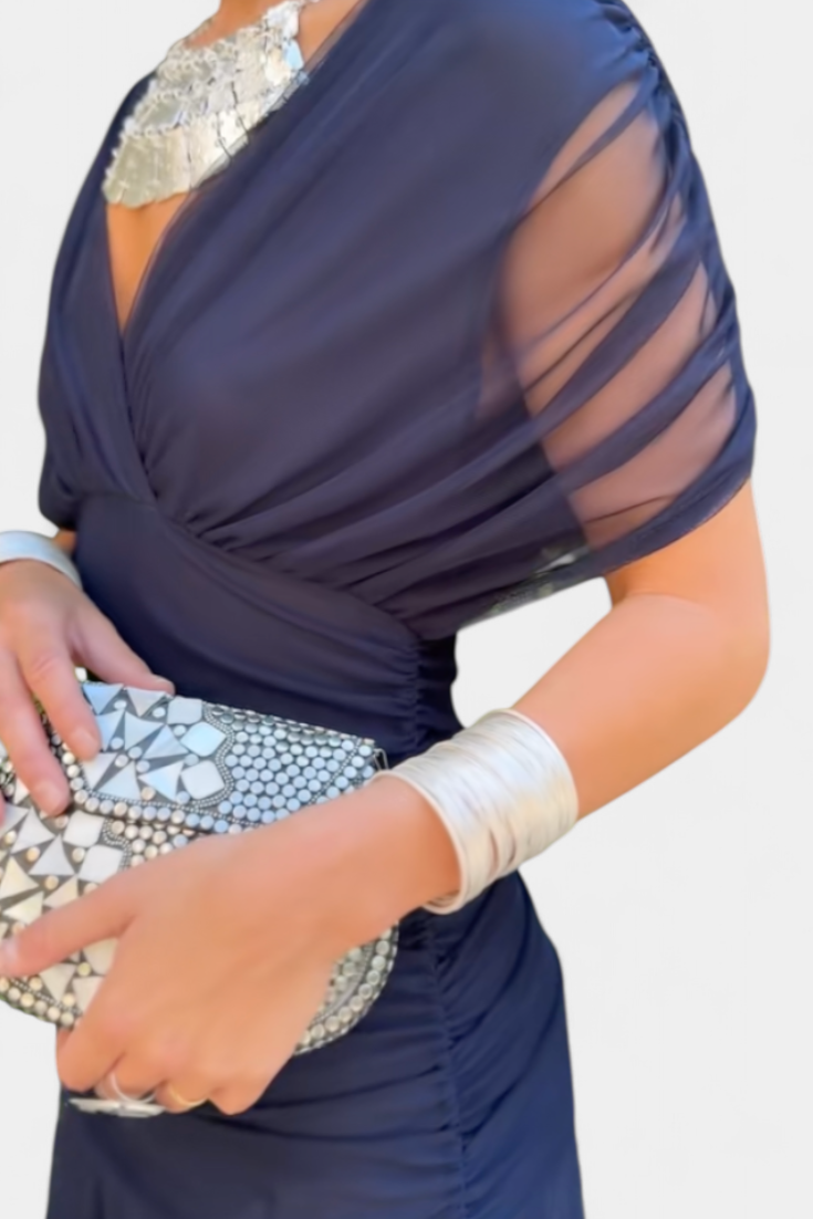 Vestido comprido para mulher — decote em V e corpo franzido — casamento