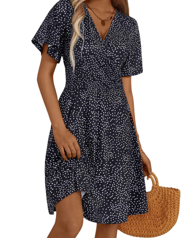Vestido curto de mulher | corte cruzado | decote em V | para eventos de verão