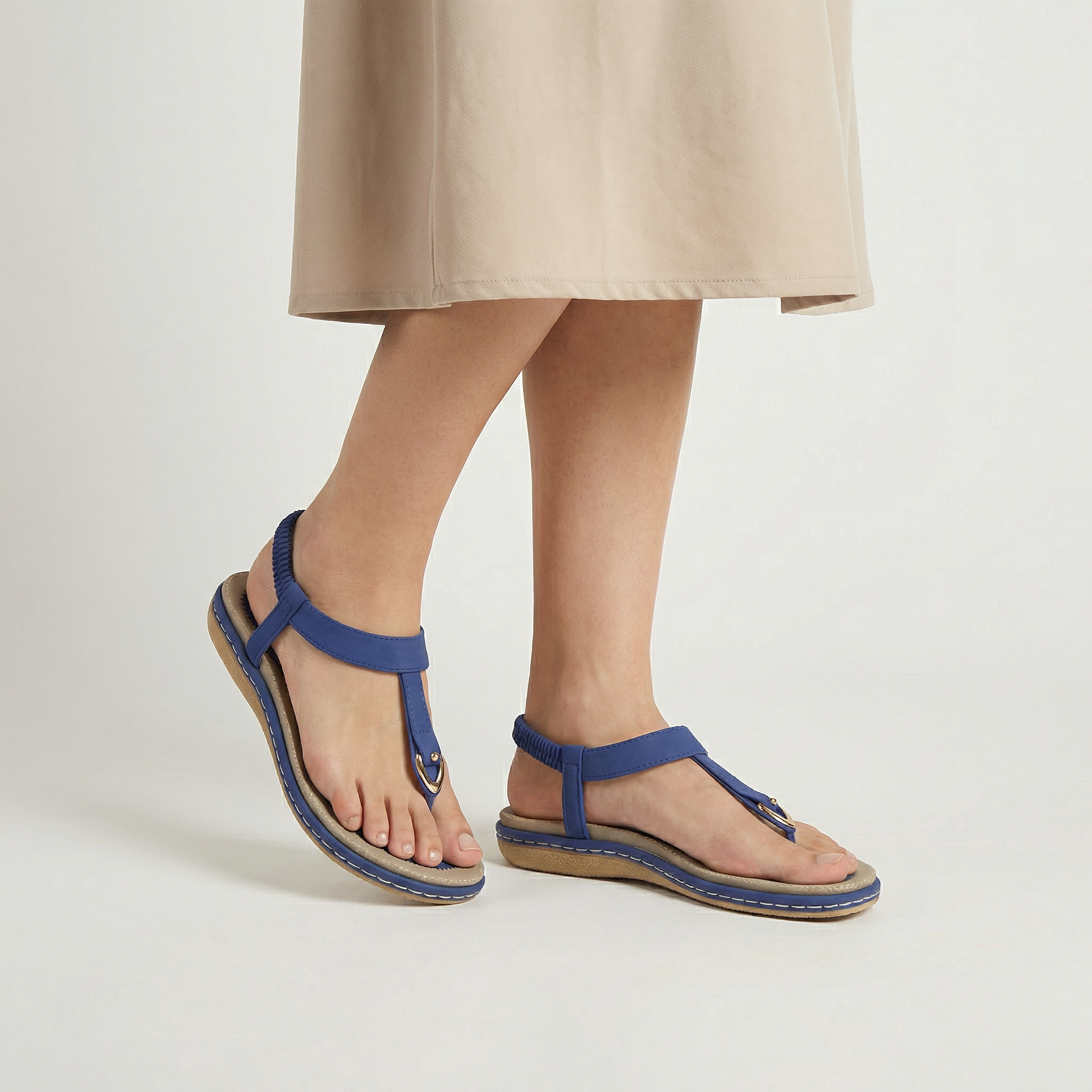Sandali Bassi da Donna Infradito con Fascia Elastica e Decorazione Metallica