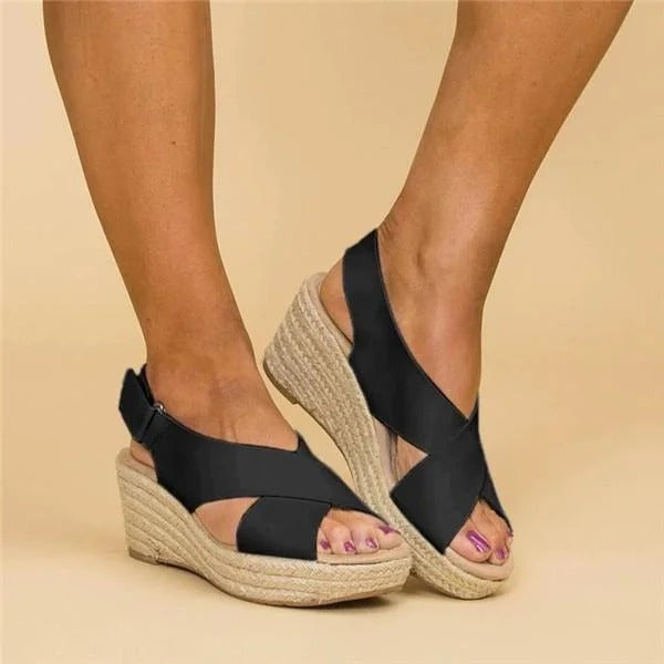 Dámské kožené sandály na klínku typu espadrilles s překříženými pásky